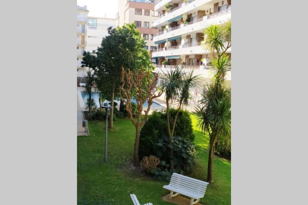 Apartamento Con Piscina A 2 Minutos De La Playa!!! Лорет де Мар Екстериор снимка